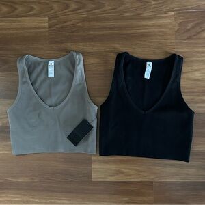 NWT Set of 2 - 90 Degree By Reflex Ribbed Seamless Highline V Neck Tank Tops